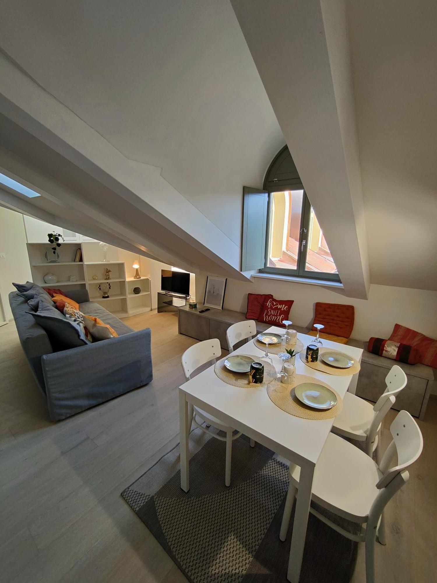 Mansarda Luxury: Lagrange Centro Appartement Turijn Buitenkant foto